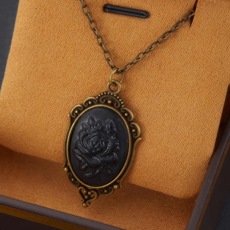 Retro and Trendy Oval Pendant  - Y2K Ethnic Fashion ulasan dan harga